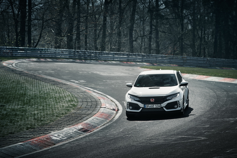 Illustration for article titled The 2018 Honda Civic Type R Is The New Front-Wheel Drive Nürburgring King